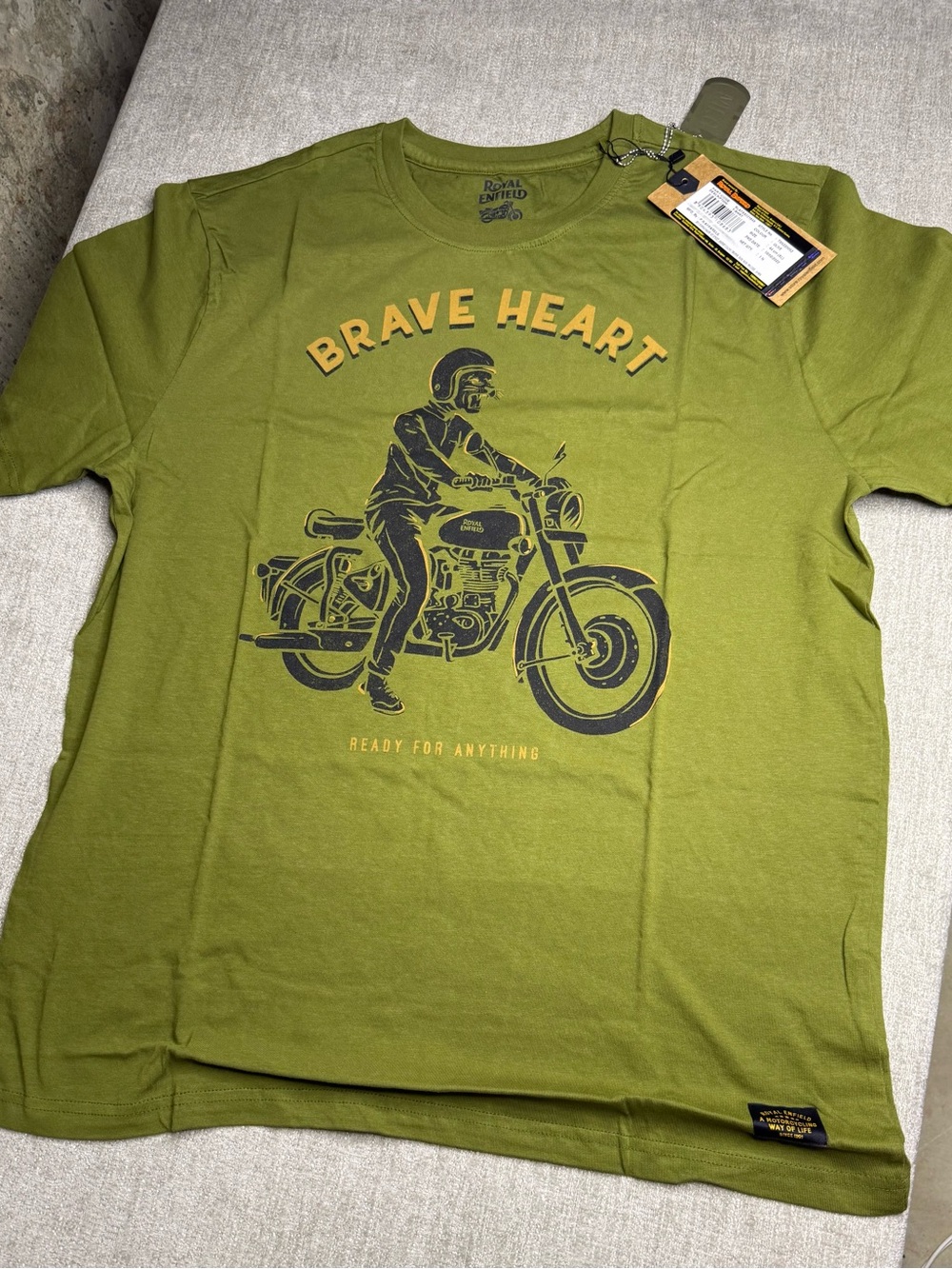 Royal Enfield Brave Heart Motorcycle Graphic T-Shirt Men’s US Large NWT
